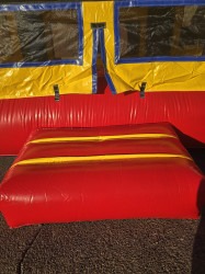 a81303e9 2e32 4e55 a1eb d4b75397a8f4 1765923246 Blue Bounce House